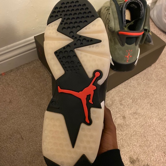 Jordan retro 6 Travis Scott - Picture 4 of 5